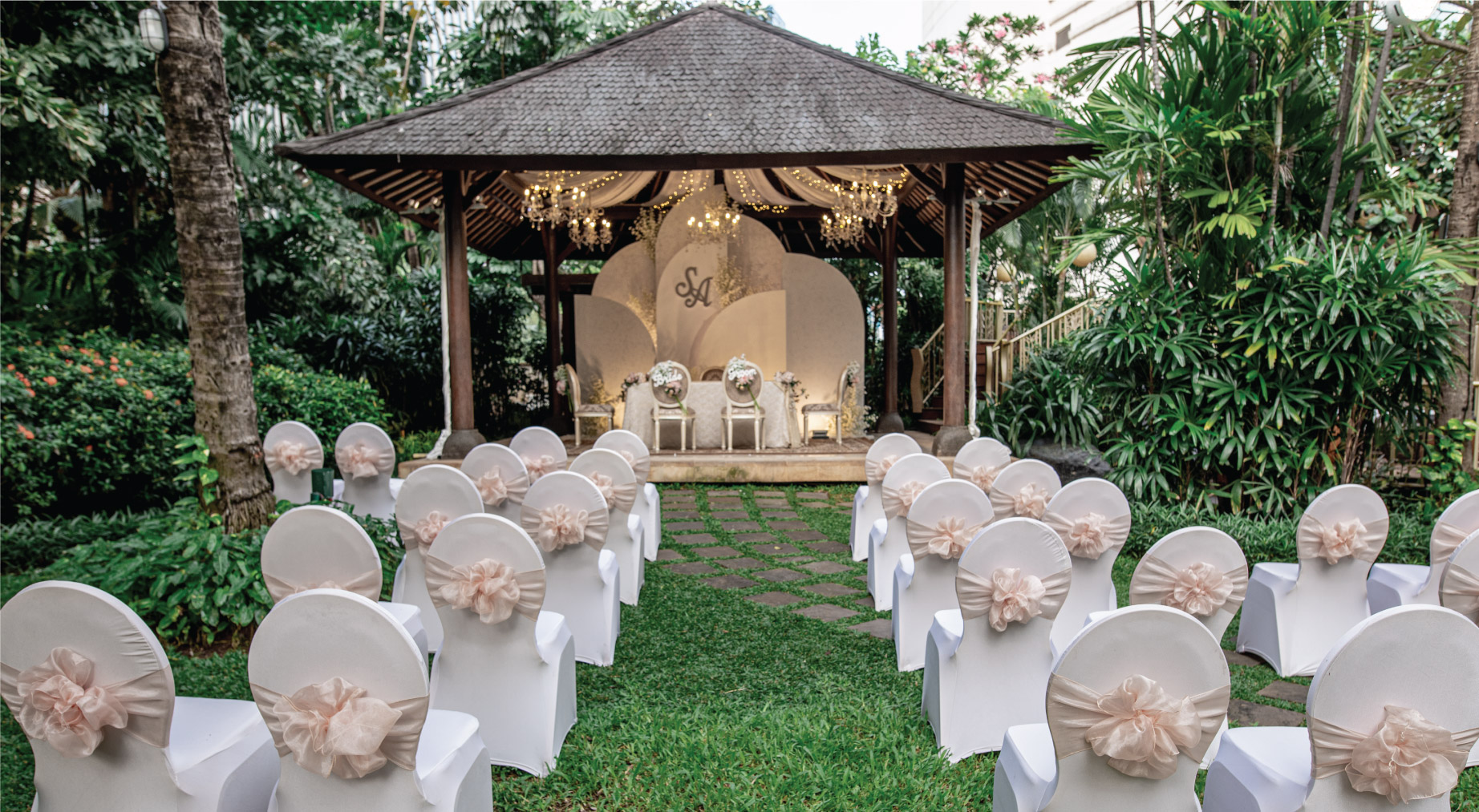 Outdoor Wedding Venue in Jakarta AYANA Midplaza JAKARTA
